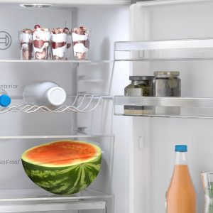 BOSCH Serie 4, Freistehende Kühl-Gefrier-Kombination mit Gefrierbereich unten, 186 x 60 cm, Gebürsteter schwarzer Stahl AntiFingerprint, Total No Frost KGN36VXCT